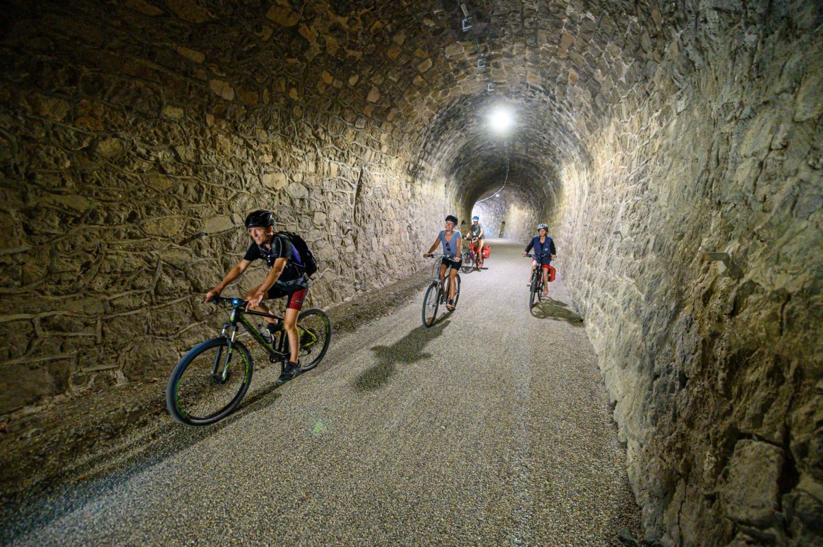 La Dolce Via tunnel