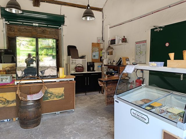 Quai des Haltes – Boutique comptoir