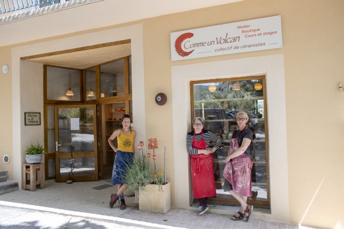 Collectif de céramistes – COMME UN VOLCAN
