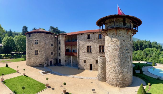 La Chèze : un château, une seigneurie