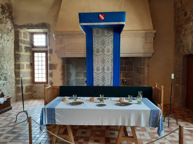La Chèze : un château, une seigneurie