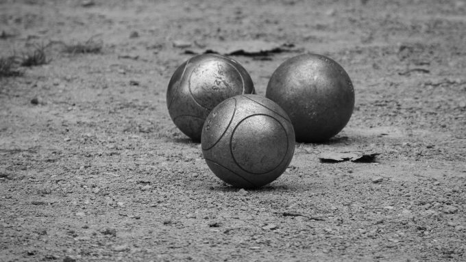 Concours de pétanque, bombine, concert et bal