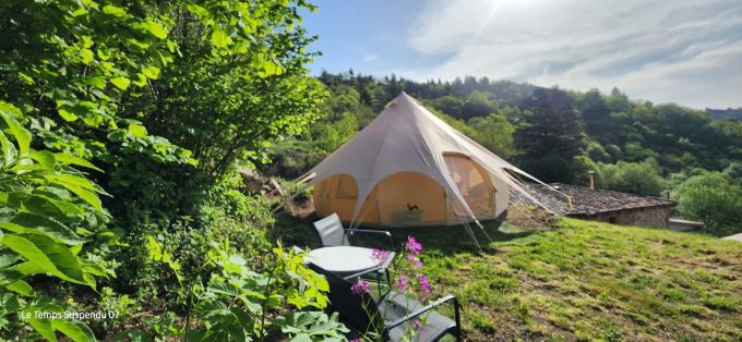 Le Temps Suspendu – Tente Lotus_Saint-Pierreville