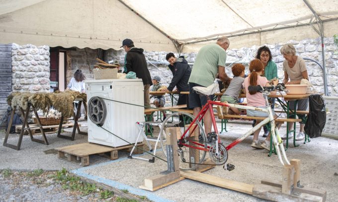 Atelier lavage de la laine