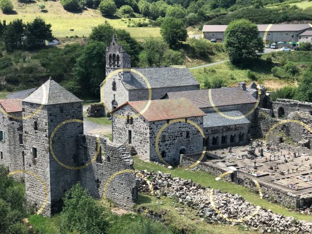 « Un cercle et mille fragments » à l’Abbaye de Mazan – Oeuvre de Felice Varini